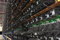 Bên trong trang trại đào tiền ảo với hàng nghìn "trâu cày" khủng