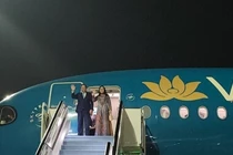 Thủ tướng và Phu nhân đến Dubai bắt đầu chuyến công tác tham dự Hội nghị COP28