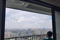 Đổ xô lắp lưới an toàn ban công sau sự cố bé gái rơi ở chung cư