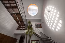 Ngôi nhà độc đáo lấy cảm hứng từ mặt trời tại Khánh Hòa 