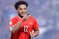 Tiền đạo nhập tịch đang “gây sốt” Xuân Son đắt giá cỡ nào?