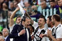 Ronaldo ăn mừng phấn khích trong ngày giành Scudetto