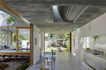 Nhà mái Thái lạ mắt với thiết kế “vườn trong nhà“