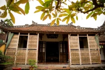 “Đột nhập” nhà cổ gần 200 tuổi chứa bảo vật dát vàng ở Hà Nội