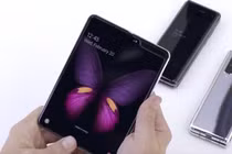 Điện thoại gập Galaxy Fold giá 2000 USD sẽ là một sự rủi ro lớn?