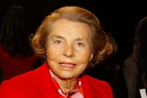 Soi tài sản nữ tỷ phú giàu nhất thế giới vừa qua đời