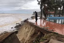 Tropical Hoi An Beach và loạt resort ở Hội An dễ bị biển "nuốt chửng"