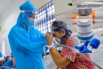 Bắt đầu dùng thuốc Remdesivir điều trị COVID-19 cho TP.HCM từ hôm nay