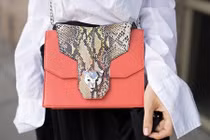 Có 6 chiếc túi xách này là style mùa Thu của bạn đã "lên hương"