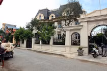 Choáng ngợp làng biệt thự giữa vùng quê lúa Thái Bình