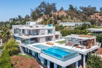 Siêu biệt thự đồi bất ngờ không tưởng của siêu tỷ phú Mỹ