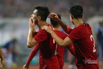 Bóng đá Việt Nam năm 2021: Chờ sắc đỏ thăng hoa, V-League "bay"