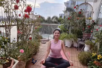 Biệt thự bốn bề ngập hoa của siêu mẫu Vũ Thu Phương