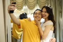 Những "cô dâu màn ảnh" xinh đẹp của Đình Tú "Thương ngày nắng về"