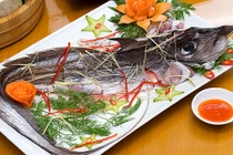 Loạt hải sản đắt đỏ giật mình trên bàn nhậu đại gia Việt