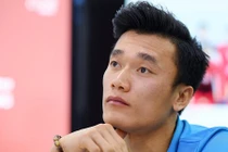 “Thủ môn quốc dân” Bùi Tiến Dũng sẽ phải dự bị khi về Thanh Hóa?