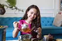 Căn hộ sang trọng của MC Vân Hugo vừa khoe nhẫn kim cương