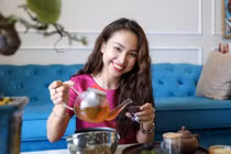 Căn hộ sang trọng của MC Vân Hugo vừa khoe nhẫn kim cương