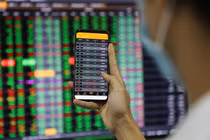 Bốn doanh nghiệp có vốn hóa vượt 10 tỷ USD trên HoSE