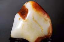 Ngỡ ngàng viên ngọc xấu xí nhưng trị giá hàng chục tỷ