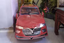 Từ xe Vinfast tới bikini: Hàng độc lạ hút khách ngày rằm tháng 7