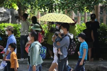 Thảo cầm viên Sài Gòn 'quá tải' trong ngày đầu năm 2022