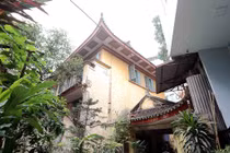 Có gì trong “Dinh thự Bảo Đại” trăm tuổi bị lãng quên ở Hà Nội? 