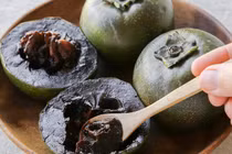 Giống hồng ruột đen, ăn như socola... 1 cây giống bé tí hơn nửa triệu đồng