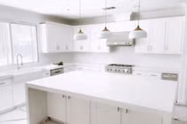 Xuýt xoa nhà mới sang trọng của Phạm Hương ở Mỹ