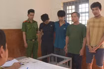 Công an bị cả gia đình con bạc đánh trọng thương