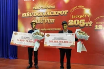 Loạt chủ nhân giải Vietlott trăm tỷ tiết lộ cách mua vé trúng thưởng 