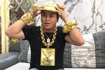 Phúc XO bị bắt từng nhiều lần khoe vàng thế nào?