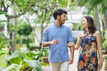 Ngỡ ngàng gặp lại chị dâu cũ giờ là vợ của Sếp