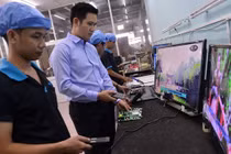 Trước nghi vấn hàng Trung Quốc gắn mác Việt, Asanzo dính lùm xùm gì?