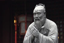 Đạo lý “khi nắm khi buông” môn đời giá trị của Khổng Tử