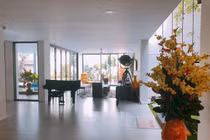 Từng một thời yêu Cường Đô La, 2 nàng Hà sống trong căn biệt thự "khủng" thế nào?