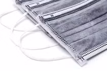 Nhuộm đen vải để làm giả khẩu trang than hoạt tính