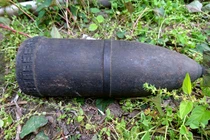 Dọn nhà, kinh hãi phát hiện bom Thế chiến II trong tủ 