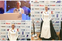 Ngắm robot Sophia duyên dáng trong tà áo dài Việt Nam