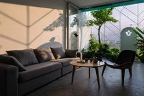 Nhà phố trắng muốt nhỏ mà rộng không ngờ ở TP HCM