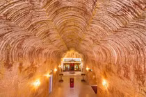 Khám phá những ngôi làng và thị trấn kỳ lạ trên thế giới