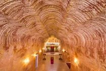 Khám phá những ngôi làng và thị trấn kỳ lạ trên thế giới