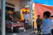 Người chồng mất vợ và 2 con sau khi bị xe tải cuốn