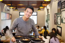 Bất ngờ với nghề tay trái "hái ra tiền" của Lý Nhã Kỳ và sao Việt