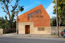 Độc đáo ngôi nhà với thiết kế mái hình học mới lạ