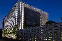 Ngôi nhà “lỗ thủng” đẹp ấn tượng ở Hưng Yên