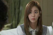 Tê tái phát hiện nhân vật chính trong clip bí mật của chồng 