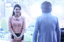 Ngắm túi xách hàng hiệu của phu nhân ông Kim Jong-un