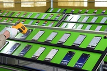 Ảnh hiếm bên trong nhà máy thử nghiệm Samsung Galaxy S8