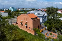 Chiêm ngưỡng ngôi nhà 3 tầng độc đáo với gạch đục lỗ 